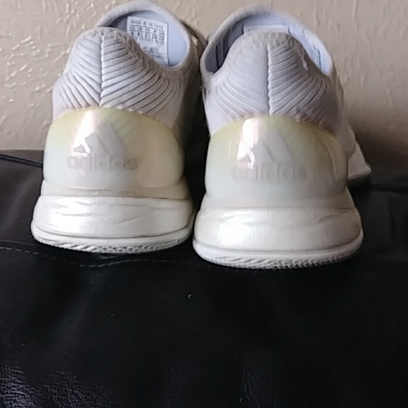 Adidas - Picture 2 of 3